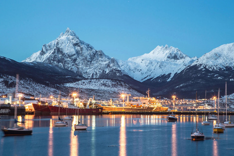 El Gobierno fueguino solicitó la evacuación de emergencia y suspendió todas las actividades acuáticas en el Canal de Beagle
