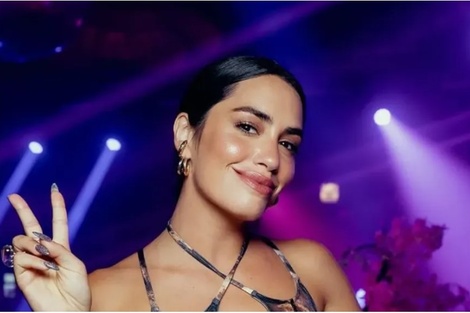 Lali Espósito donó 7 vestidos a la Casa del Teatro