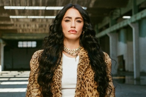 Lali sale de gira con "No vayas a atender cuando el demonio llama". (Fuente: Redes sociales)