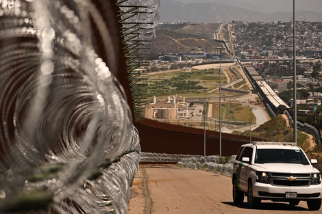 Trump anunció que pagará mil dólares a los migrantes que se autodeporten