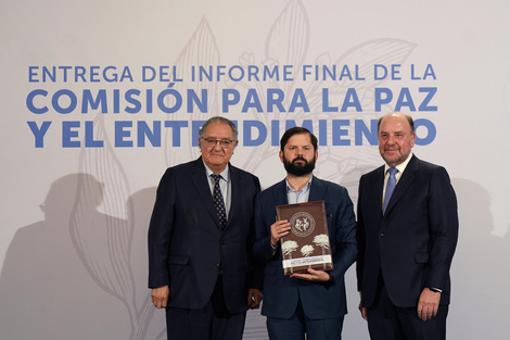 Boric recibió las conclusiones de la Comisión creada para restituir las tierras mapuches