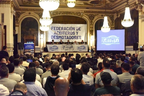 Daniel Yofra habló en el 14° Plenario de Delegadxs de todo el país.  (Fuente: Gentileza)
