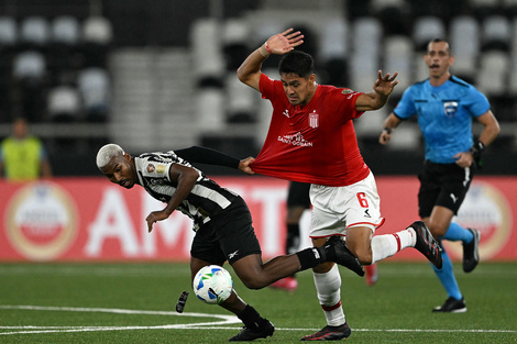 Estudiantes perdió en el final ante Botafogo