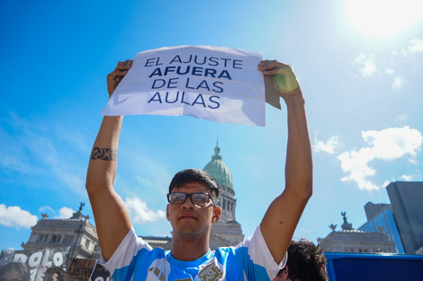 El Progresar sufre la motosierra: cada vez menos inscriptos y los que quedan cobran poco