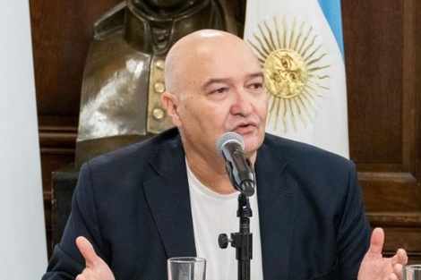 Larry De Clay: "Soy dirigente de Juan Domingo Perón"