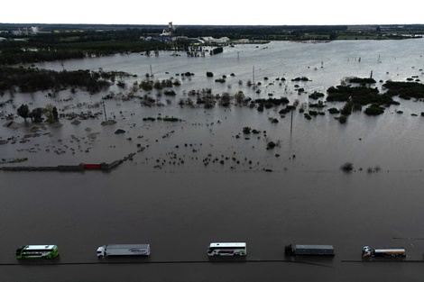 TECHO se moviliza para acompañar a las familias de los barrios populares afectadas por las inundaciones 