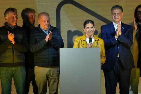 Mauricio Macri, Hernán Lombardi, Silvia Lospennato y Jorge Macri sobre el escenario. (Fuente: NA)