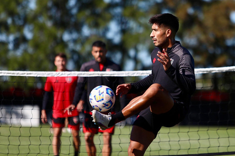  Luciano Lollo vuelve a la defensa rojinegra. (Fuente: PRENSA CANOB)