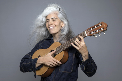 Florencia Ruiz presenta 25 años de discos en el Petit Salón de Plataforma Lavardén.  (Fuente: Gentileza)