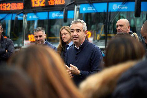 Javkin aseguró que el boleto seguirá a $1200 hasta terminar la inversión de coches nuevos. 
