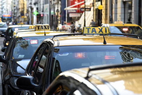 El gremio denuncia que los taxis no están cubriendo los horarios requeridos. (Fuente: Andres Macera)