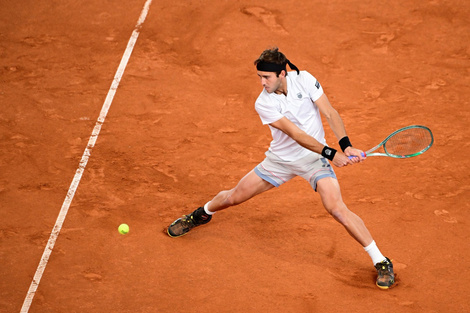 Tenis: Tomas Etcheverry, semifinalista en Hamburgo