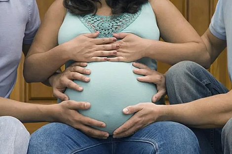 En Argentina existe un vacío legal que permite la explotación de mujeres vulnerables