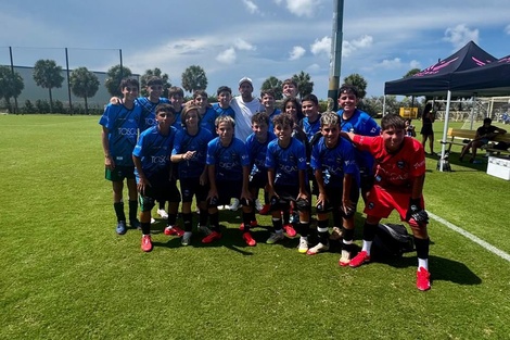 Un equipo argentino enfrentó al conjunto de Thiago Messi