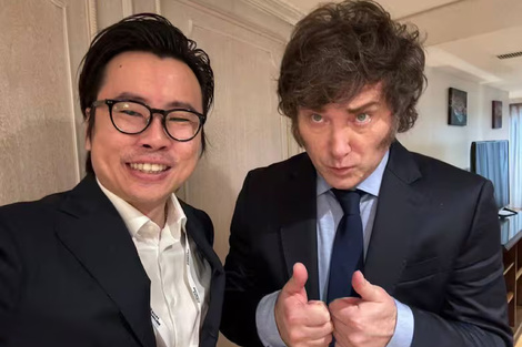 Javier Milei con Julian Peh, uno de los investigados por la justicia norteamericana.