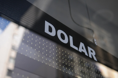 El dólar blue, debajo del oficial