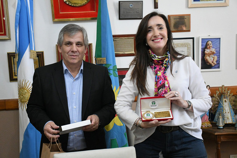 Guillermo Britos y Victoria Villarruel en Chivilcoy.  (Fuente: Prensa)