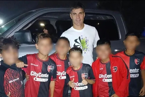 Los juveniles y Malcorra posaron para una foto (Fuente: Redes sociales)