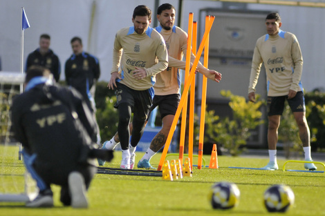 Messi volverá a ser titular frente a Chile (Fuente: Julio Mancini)