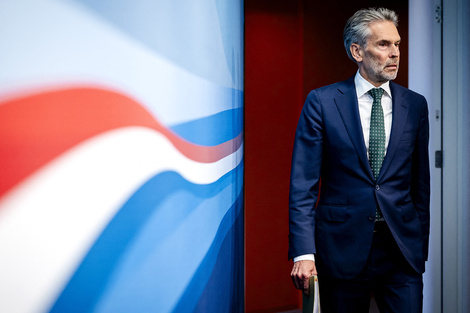 El primer ministro de Países Bajos anunció que presentará la renuncia al gobierno