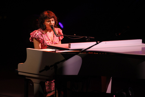 Norah Jones arrancó el show con “What Am I to You?”, de su álbum debut. Foto: Gallo Bluguermann (Fuente: Gentileza)