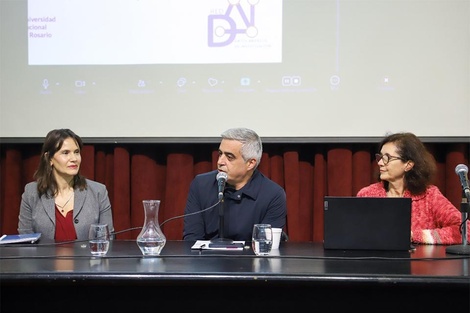 El rector Bartolacci junto a coordinadoras de la Red DAI y Unidad de Gestión de Acceso Abierto.  (Fuente: Gentileza)