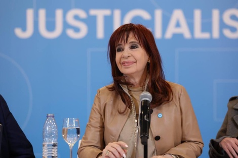 Cristina Kirchner se reúne con sindicalistas y senadores