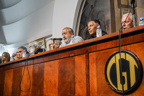 La CGT respaldó a Cristina Kirchner y denunció que "la democracia está en peligro"