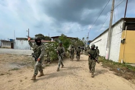 Comunidad de indígenas a'i cofán de Ecuador rechaza la presencia militar en su territorio 