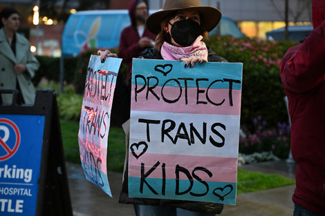 Los tratamientos médicos de afirmación de género para menores transexuales están en el centro de la batalla cultural en Estados Unidos.