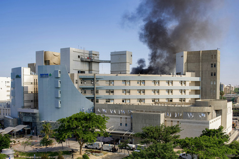 Irán bombardeó un hospital en el sur de Israel 