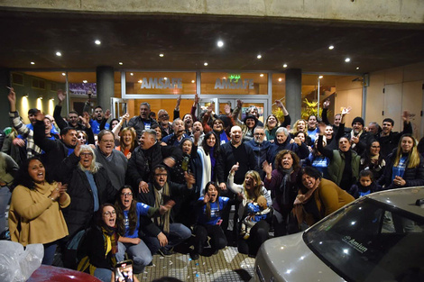 Los festejos de la lista triunfante en la sede del gremio en Santa Fe.  (Fuente: Gentileza)