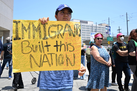 Trump continúa con las redadas migratorias pese a la creciente desaprobación
