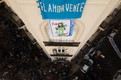 La consigna del nuevo "vecino de arriba".