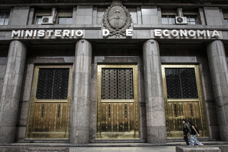 Para Economía, el "ancla fiscal" es la base del modelo libertario.