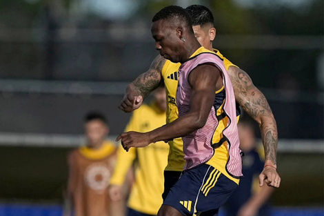 Luis Advíncula seguirá entre los titulares (Fuente: Prensa)