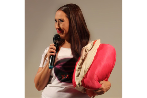 Analía Pereyra combina información científica, histrionismo y humor. 