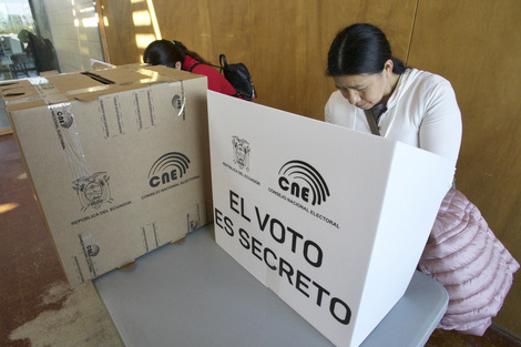 Ecuador eliminó la paridad de género en el binomio presidencial