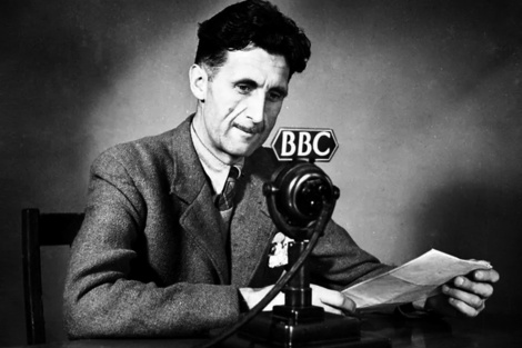 George Orwell, el escritor que combatió en Barcelona y en el frente de Aragón.