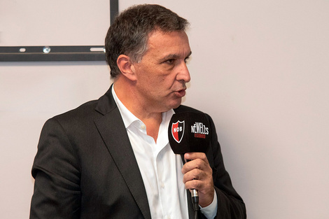 El presidente de Newell's firmó un acta acuerdo. (Fuente: PRENSA CANOB)