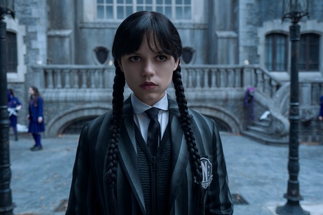 "Merlina": la serie sobrenatural  protagonizada por Jenna Ortega presenta su tráiler extendido