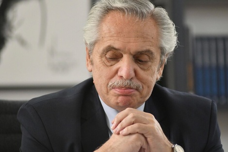El expresidente Alberto Fernández fue procesado en una causa que investiga irregularidades en convenios estatales de seguros.