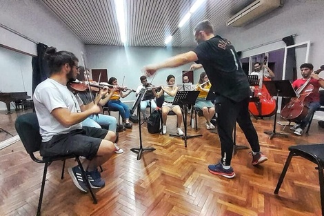 El rectorado de la Universidad Nacional de Salta cierra la orquesta típica