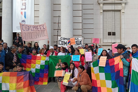 Afuera se exigió más participación popular en la reforma. (Fuente: Gentileza)