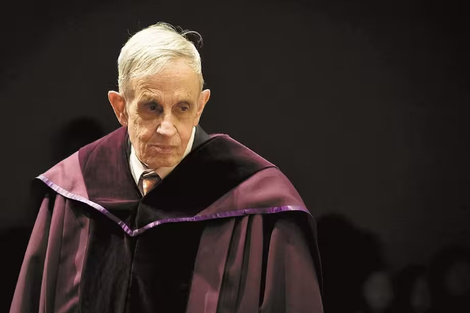 John Nash contradijo argumentaciones de Adam Smith.