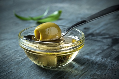 La Anmat prohibió una marca de aceite de oliva y dos marcas de productos para el cabello