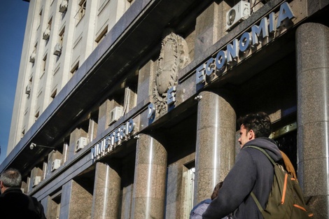El Ministerio de Economía aplica la teoría del "no hay plata".