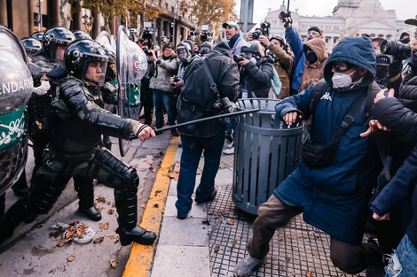 La represión avanza: aumento exponencial de la violencia policial contra las protestas