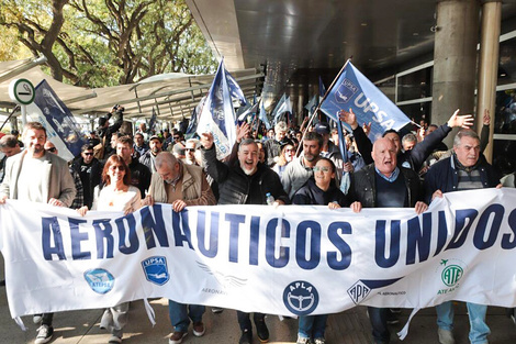 Aeronáuticos reclaman seguridad
