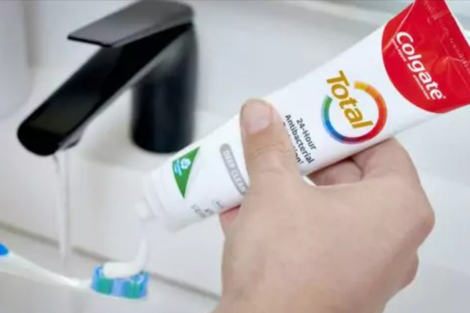Qué efectos adversos genera en la salud la pasta dental prohibida e investigada por la Anmat